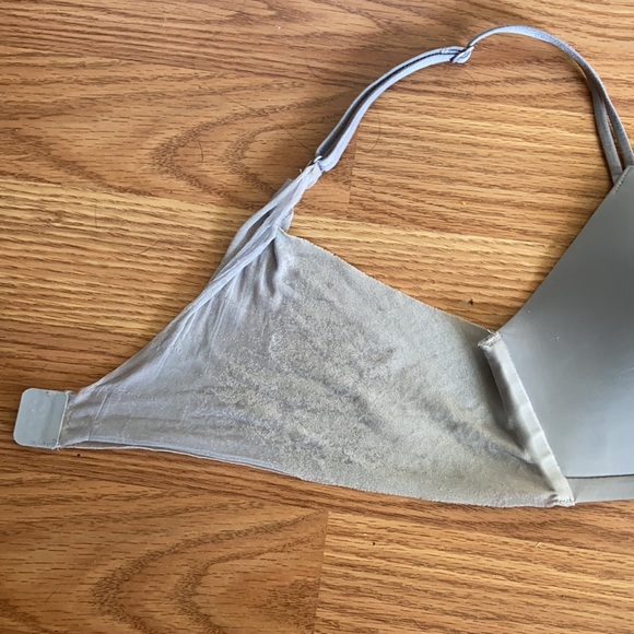 Victoria's Secret light blue/grey lightly lined bra with mesh straps - Picture 3 of 6